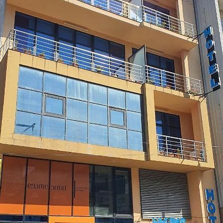 Blossom Hotel Batumi Luaran gambar