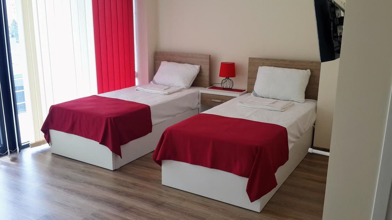 Blossom Hotel Batumi Luaran gambar