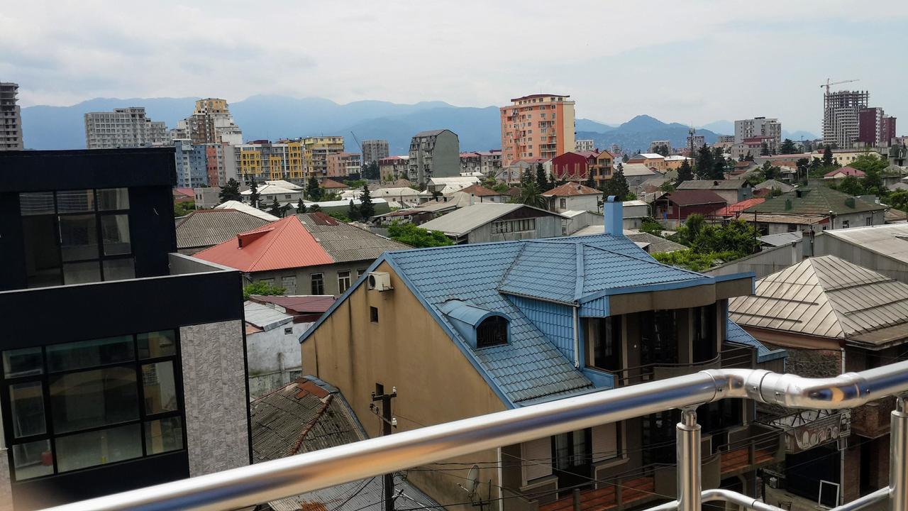 Blossom Hotel Batumi Luaran gambar