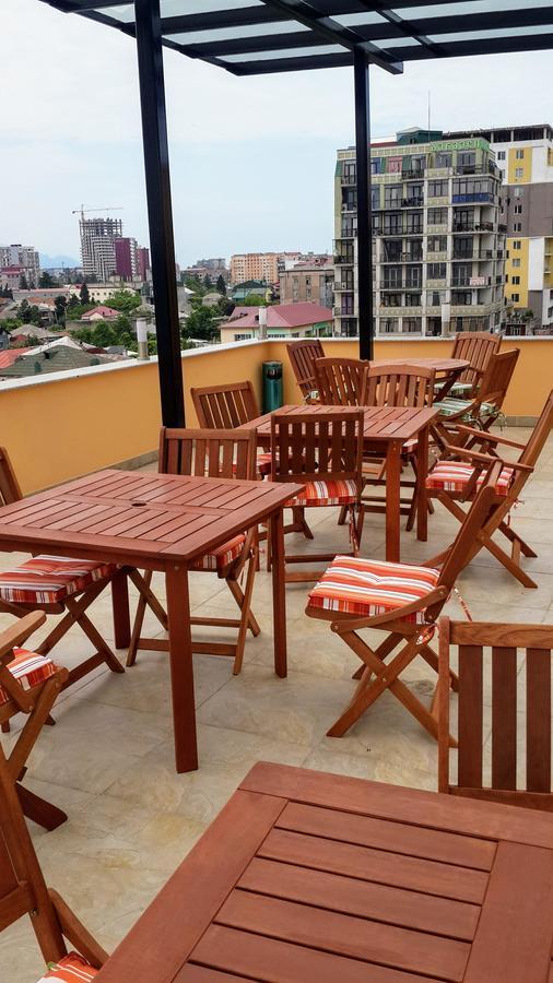 Blossom Hotel Batumi Luaran gambar