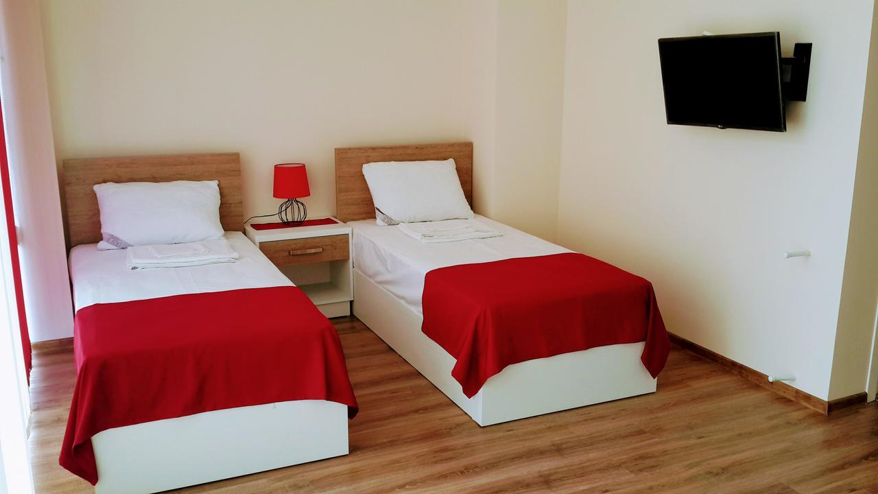 Blossom Hotel Batumi Luaran gambar
