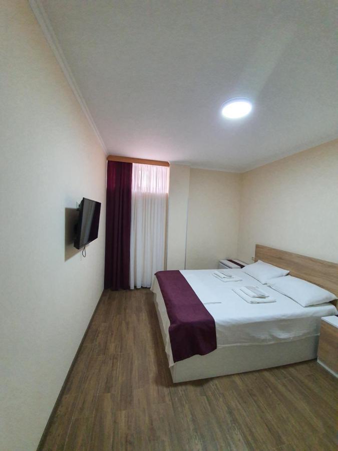 Blossom Hotel Batumi Luaran gambar