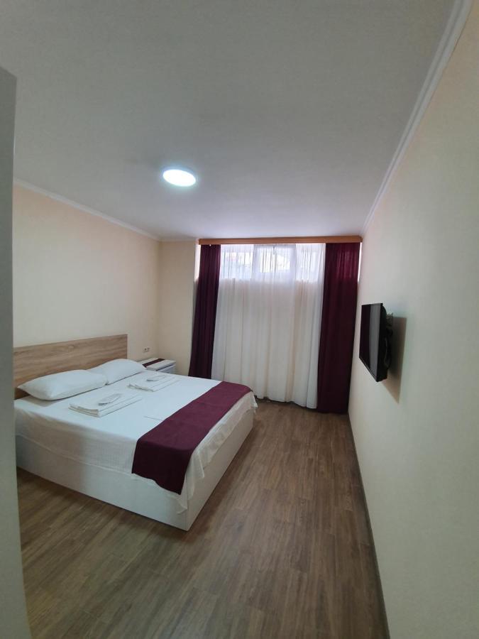 Blossom Hotel Batumi Luaran gambar
