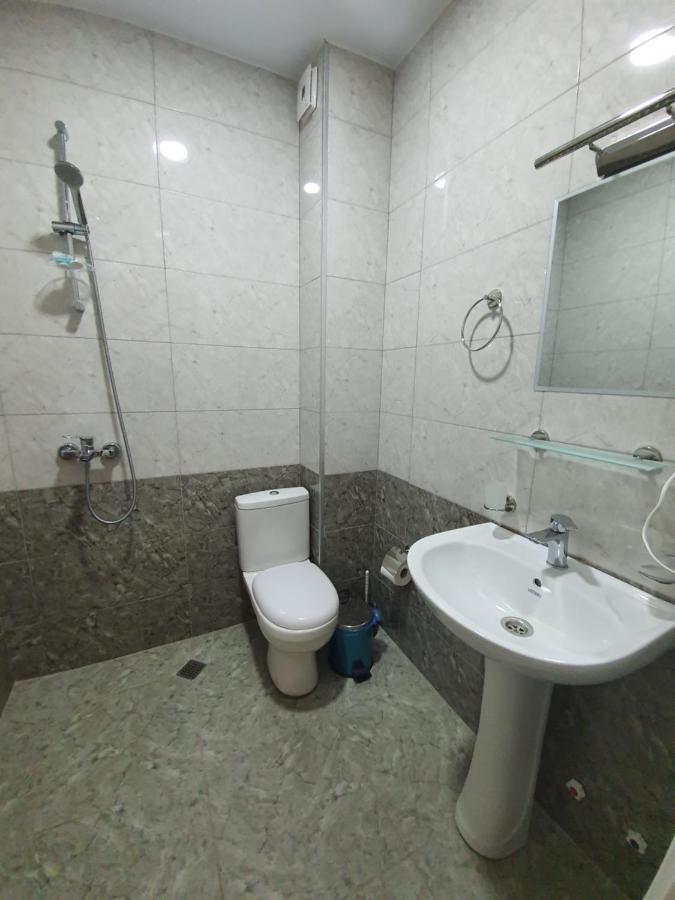 Blossom Hotel Batumi Luaran gambar