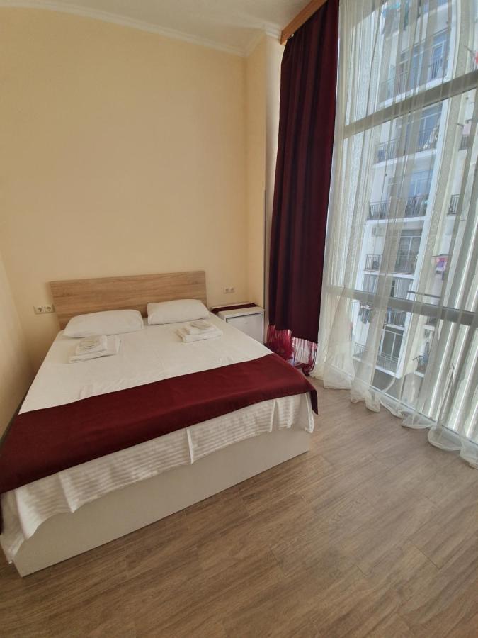 Blossom Hotel Batumi Luaran gambar