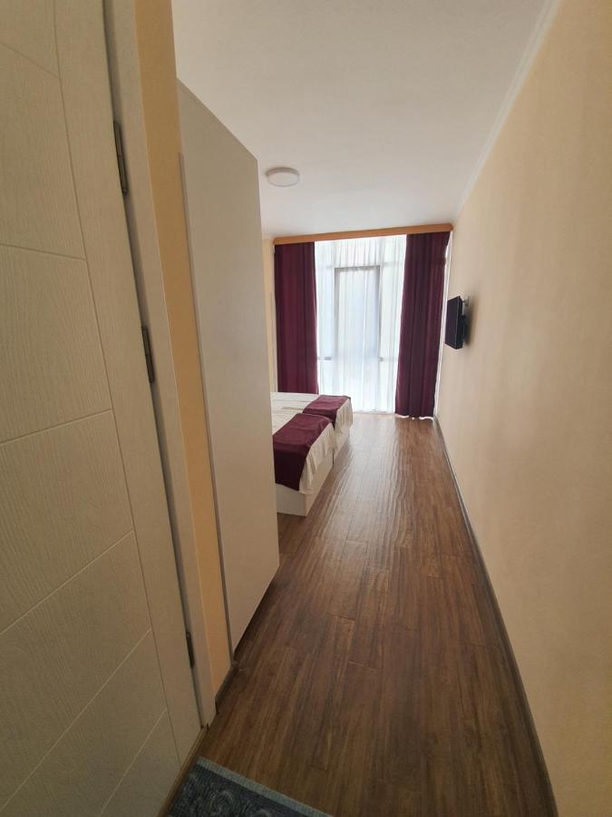 Blossom Hotel Batumi Luaran gambar