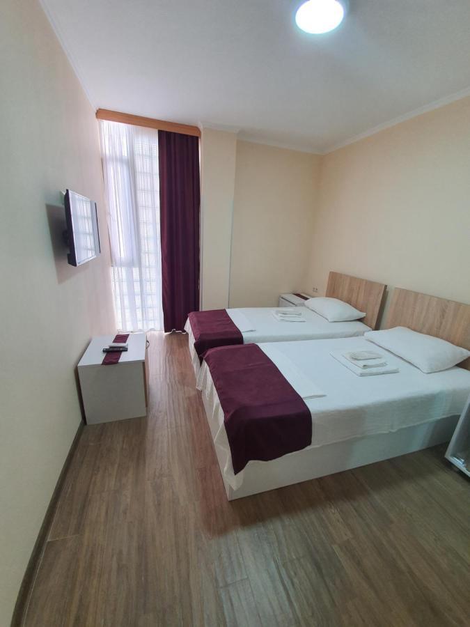 Blossom Hotel Batumi Luaran gambar