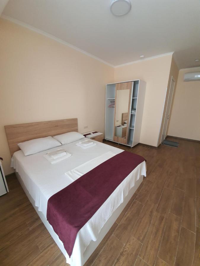 Blossom Hotel Batumi Luaran gambar