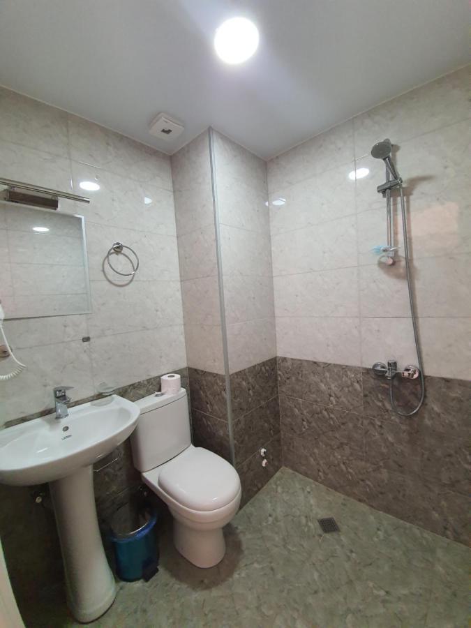 Blossom Hotel Batumi Luaran gambar