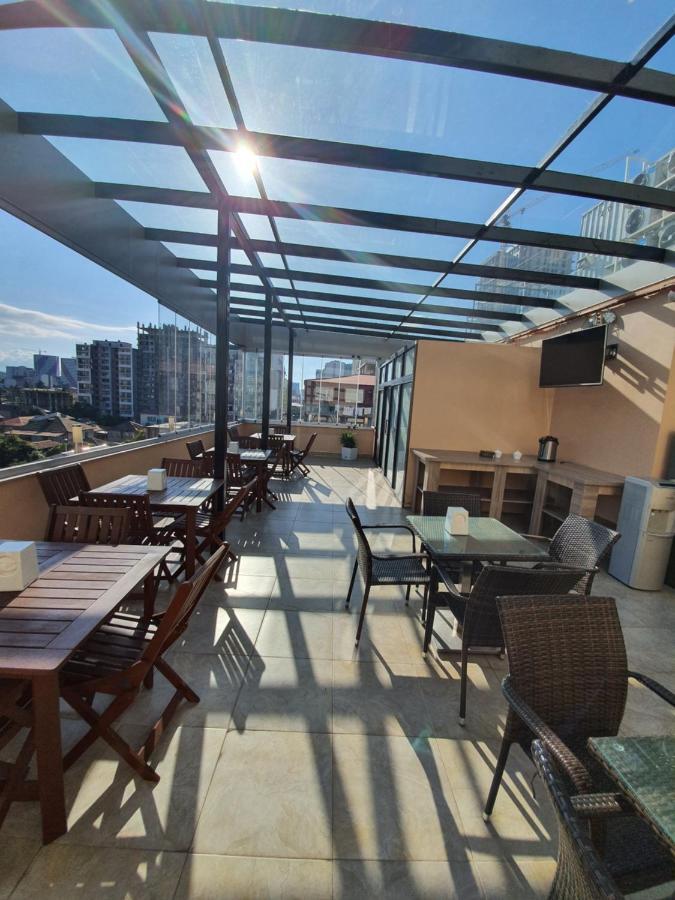 Blossom Hotel Batumi Luaran gambar